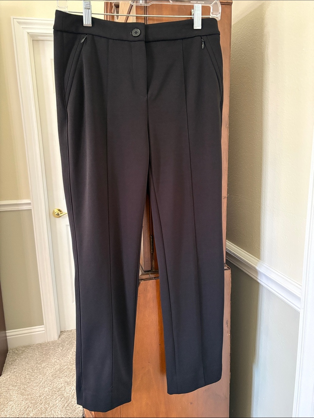 White House Black Market The Slim Ankle Black Seamed Pants Zip Pockets Work